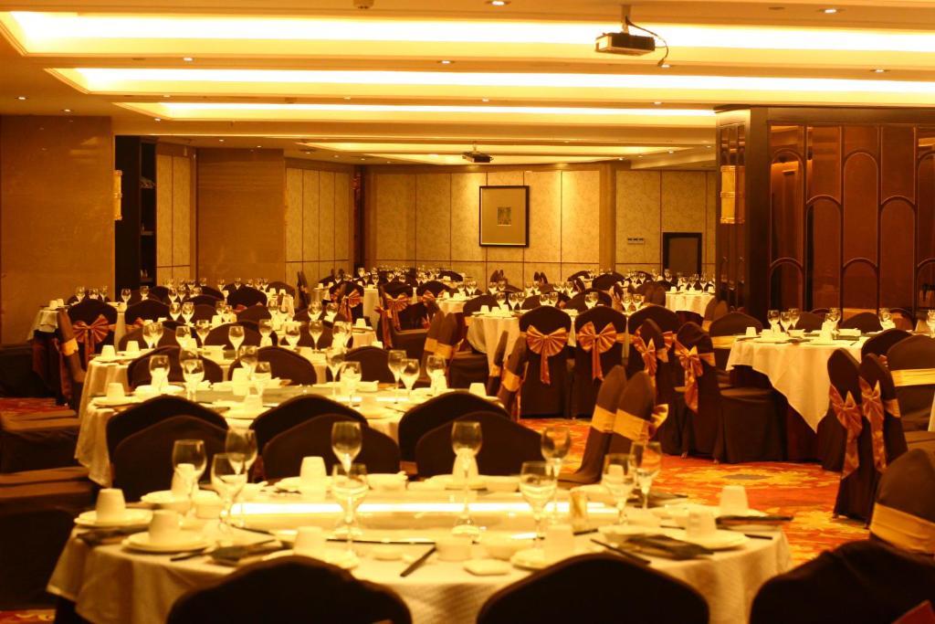 Hengna International Hotel Yiwu  Exterior photo